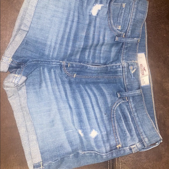 Hollister shorts - Picture 2 of 2